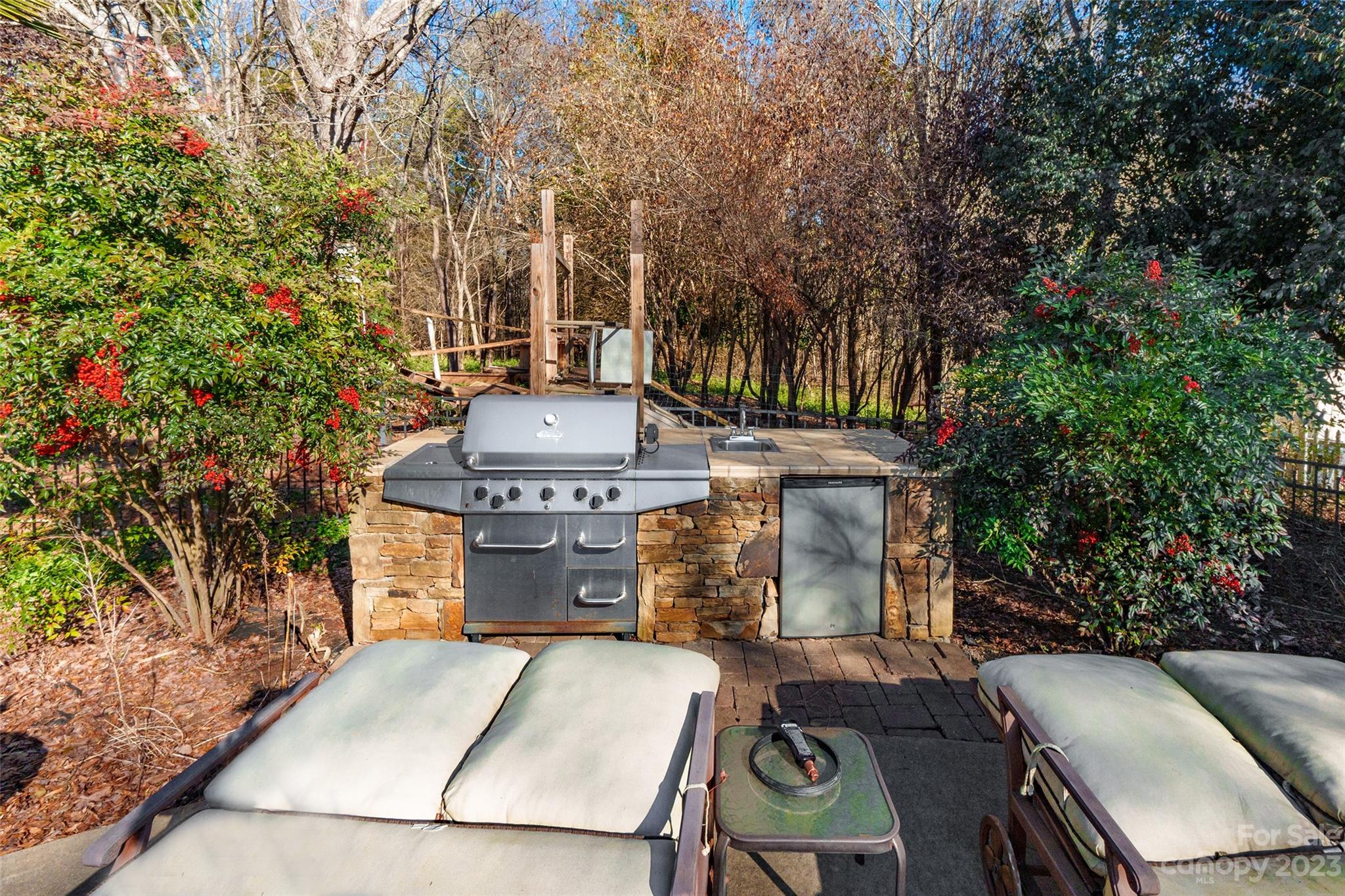 Jamestowne - Residential