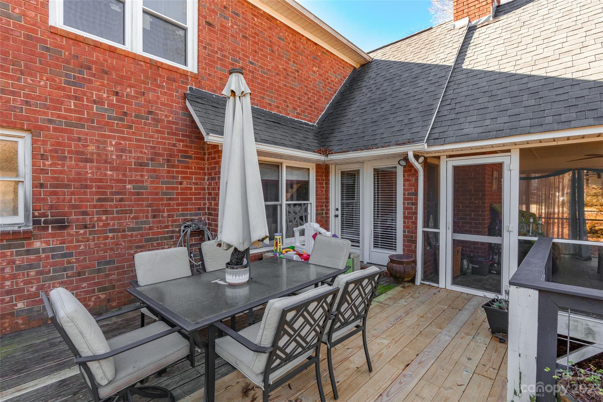 Jamestowne - Residential