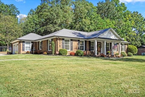616 Coulwood Drive Charlotte NC 28214