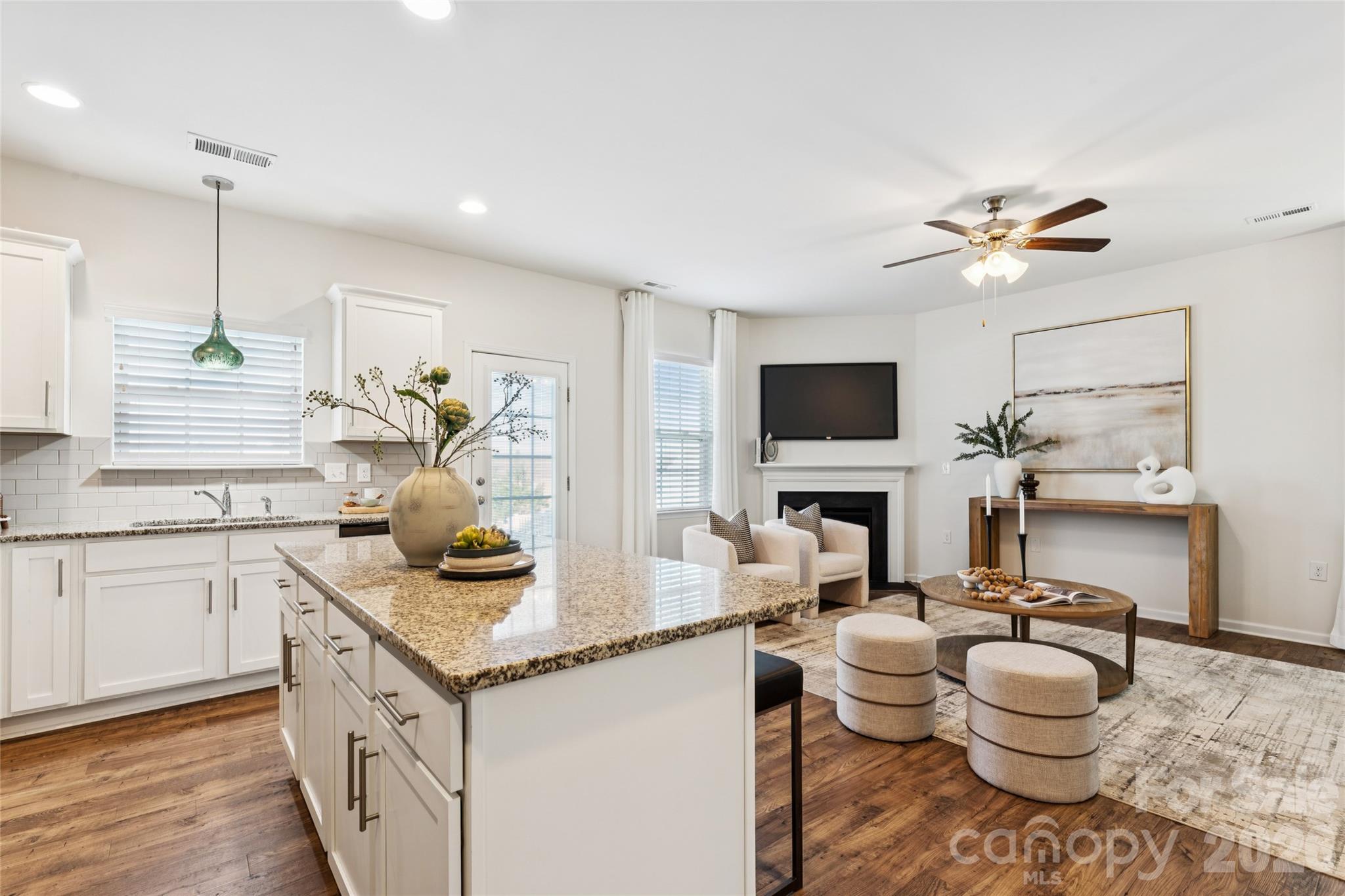 1220 Kent Downs Avenue SW