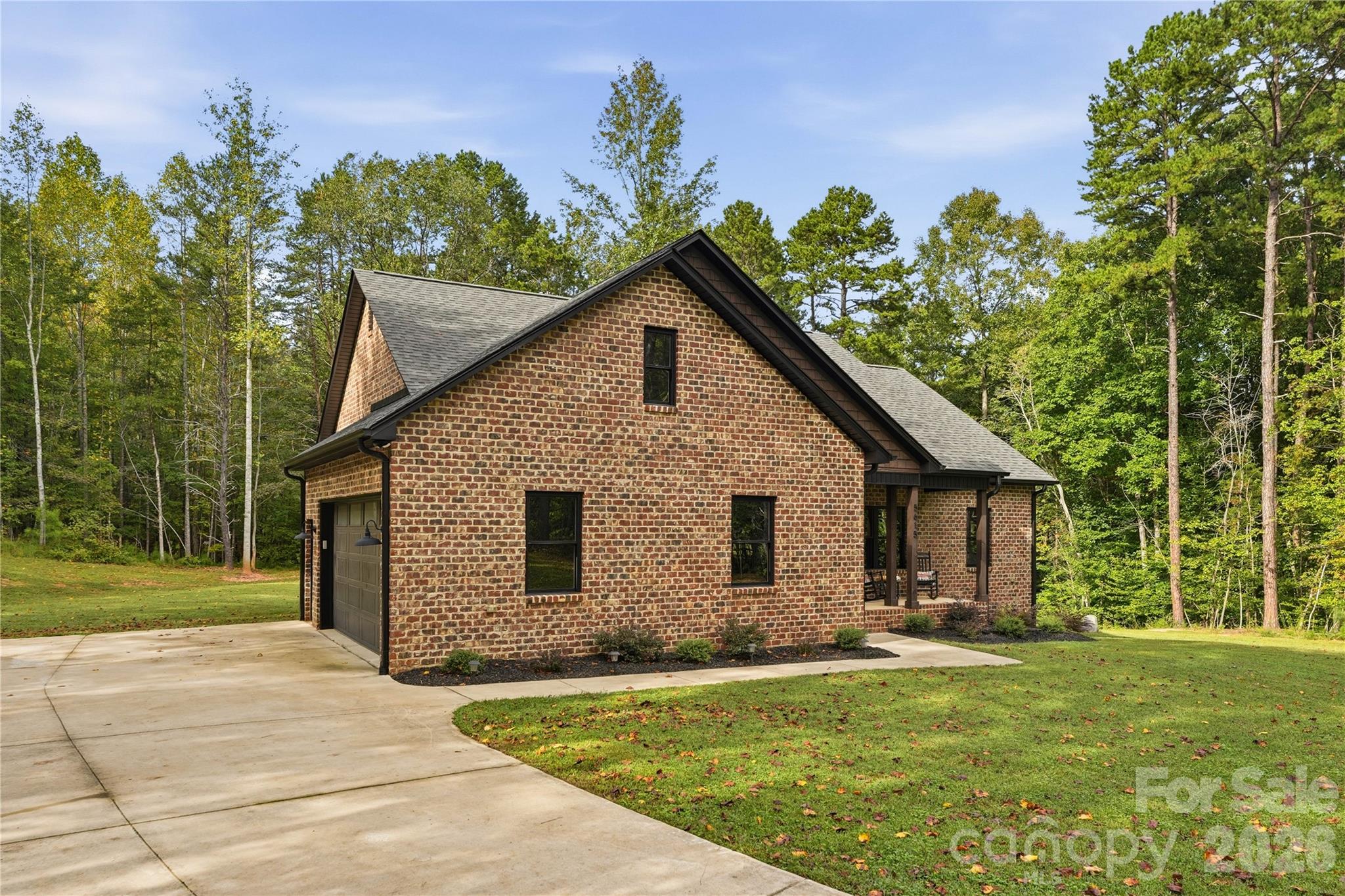 5615 Lou Lane