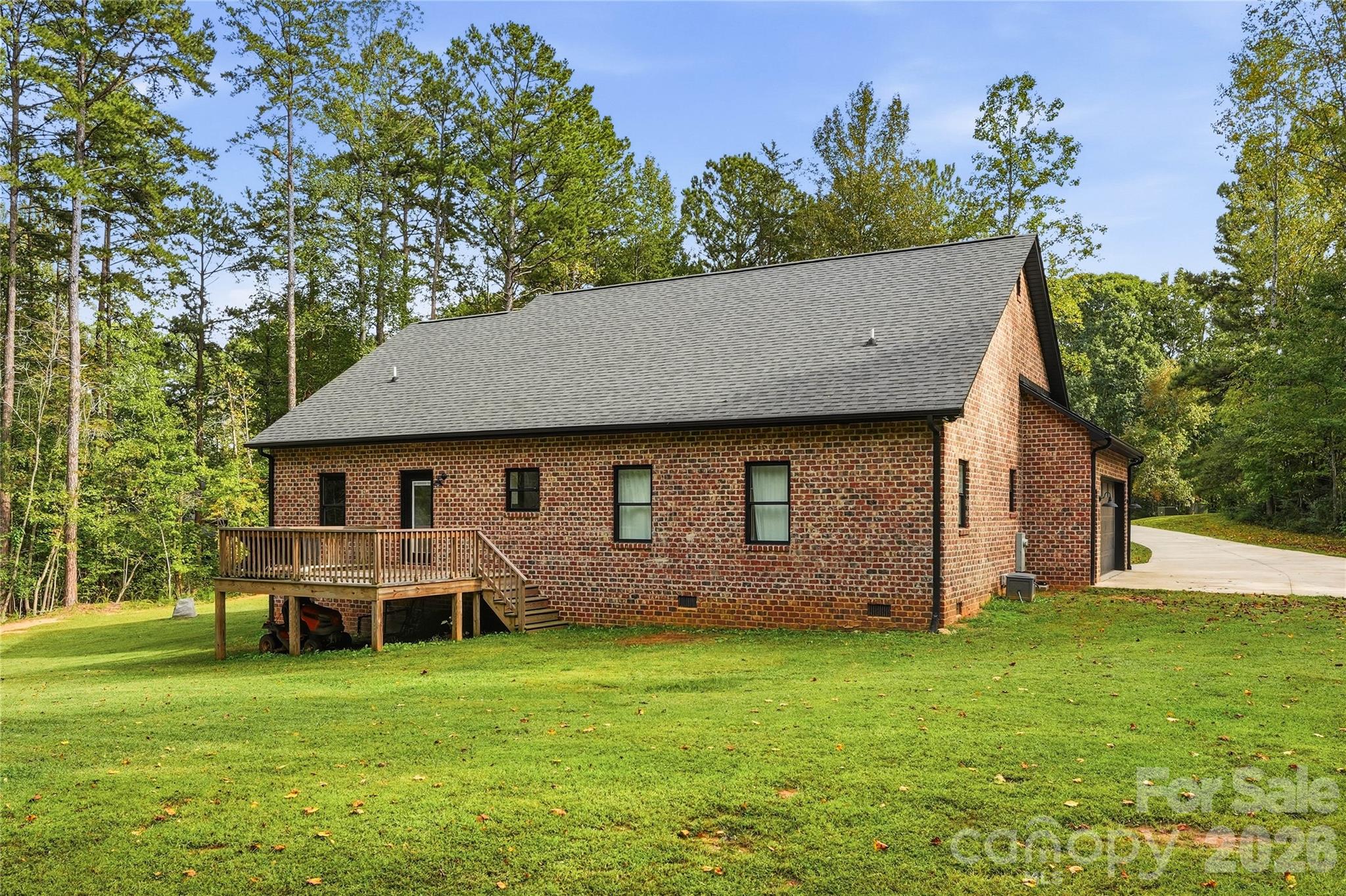5615 Lou Lane