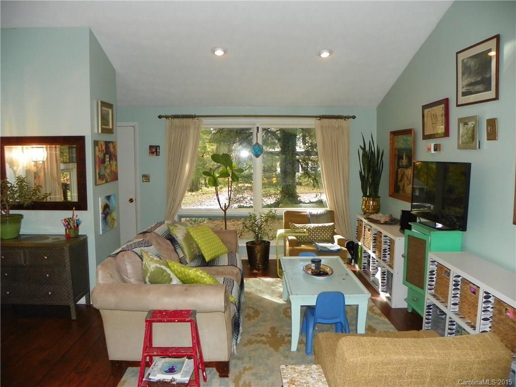 Royal Pines - Residential