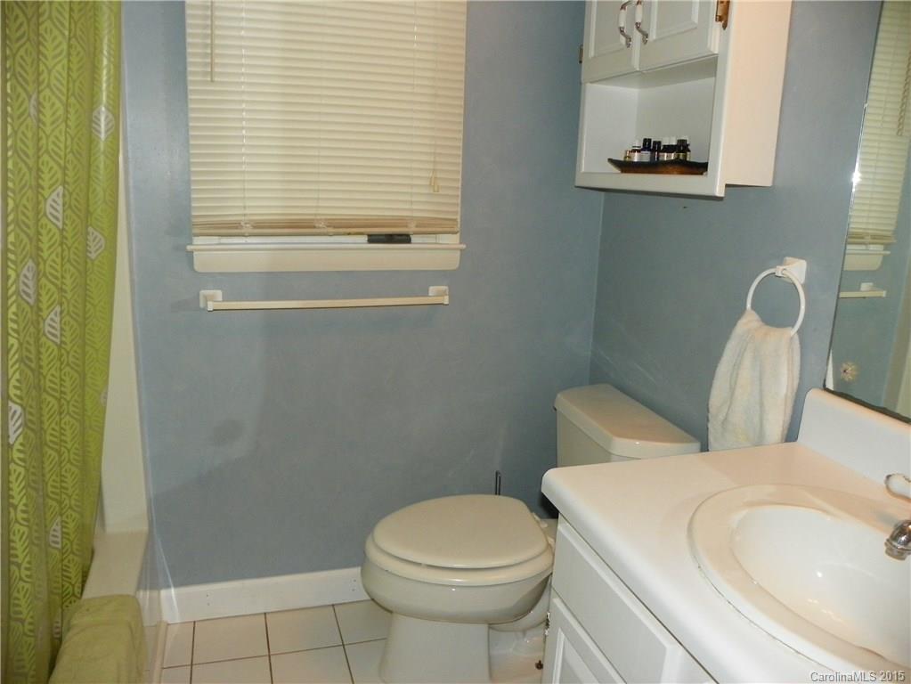 Royal Pines - Residential