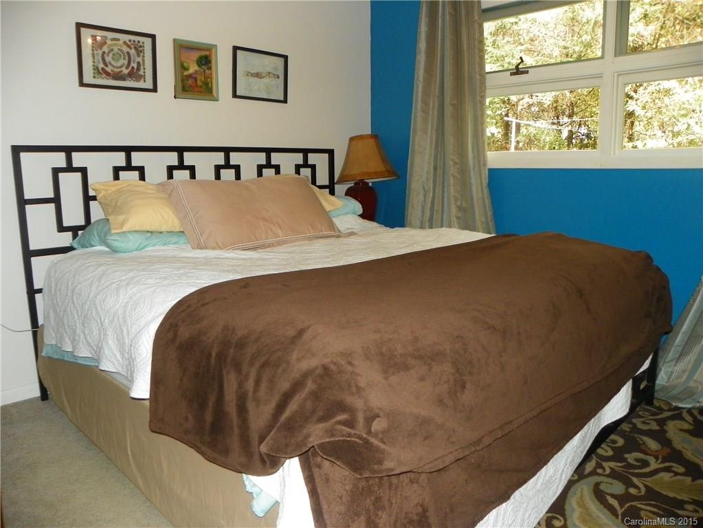 Royal Pines - Residential