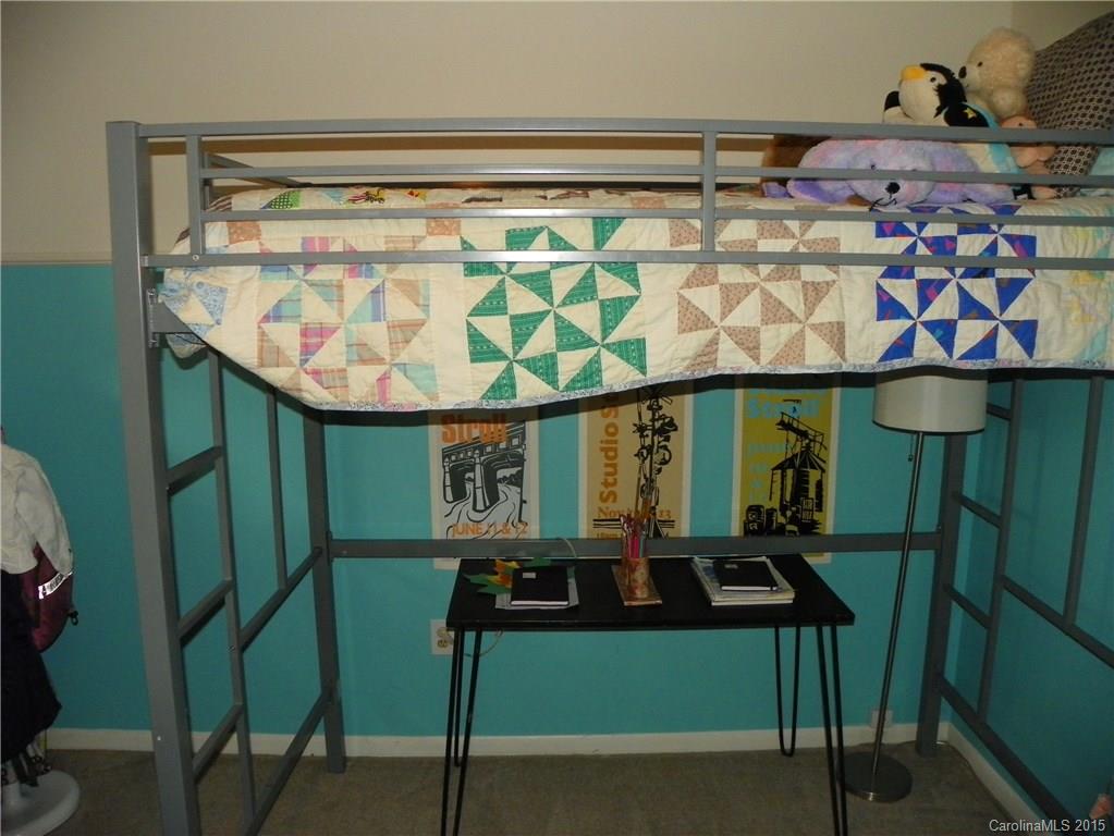 Royal Pines - Residential