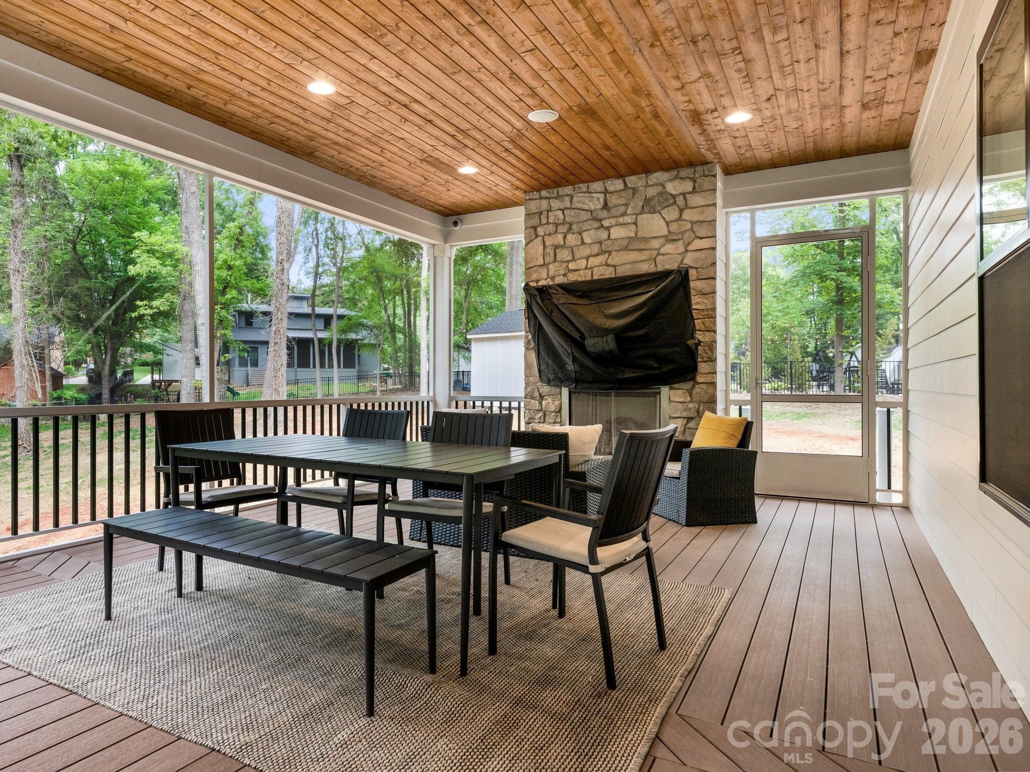 Beverly Woods East - Residential