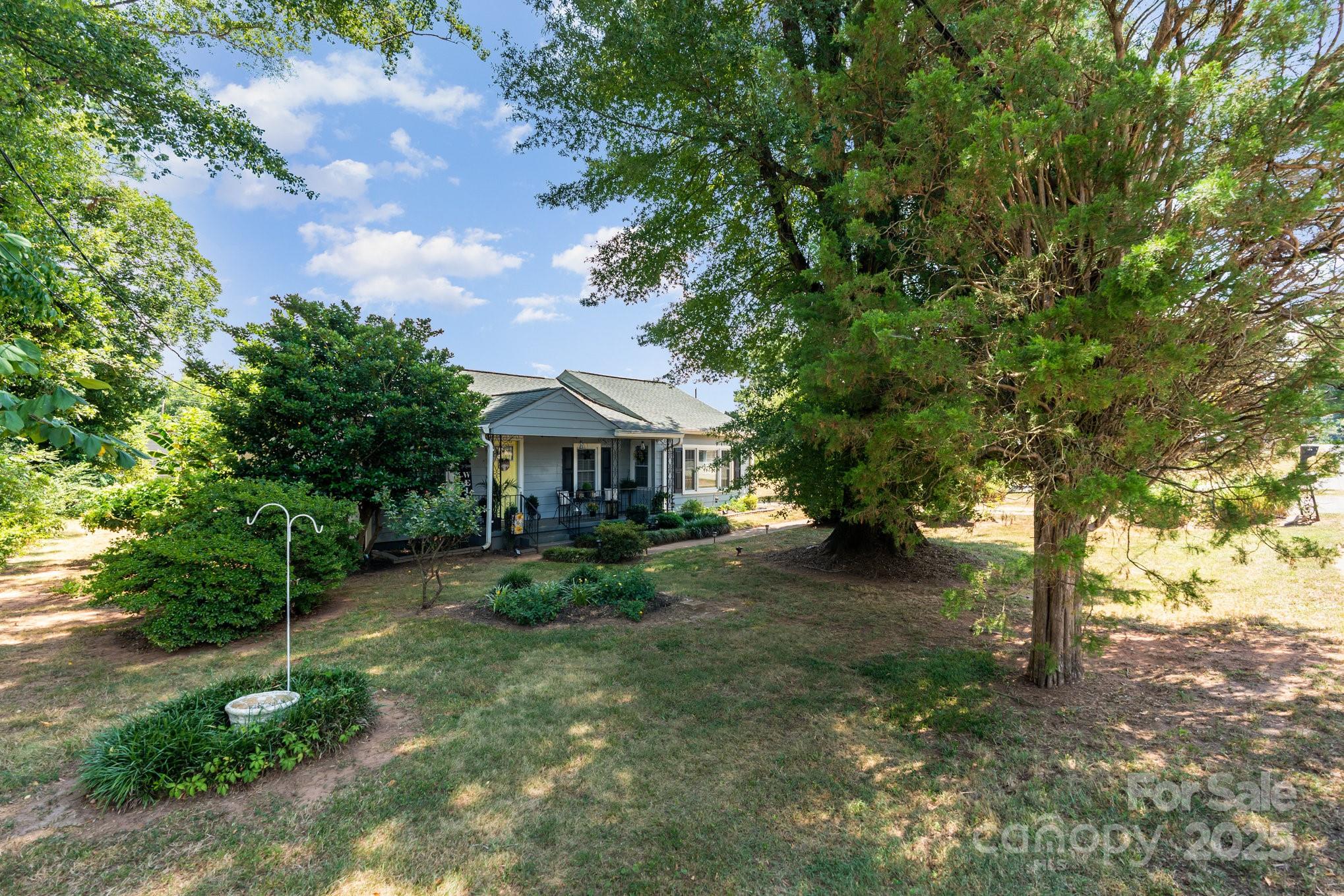 120 Abernathy Street