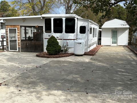 A home in New London