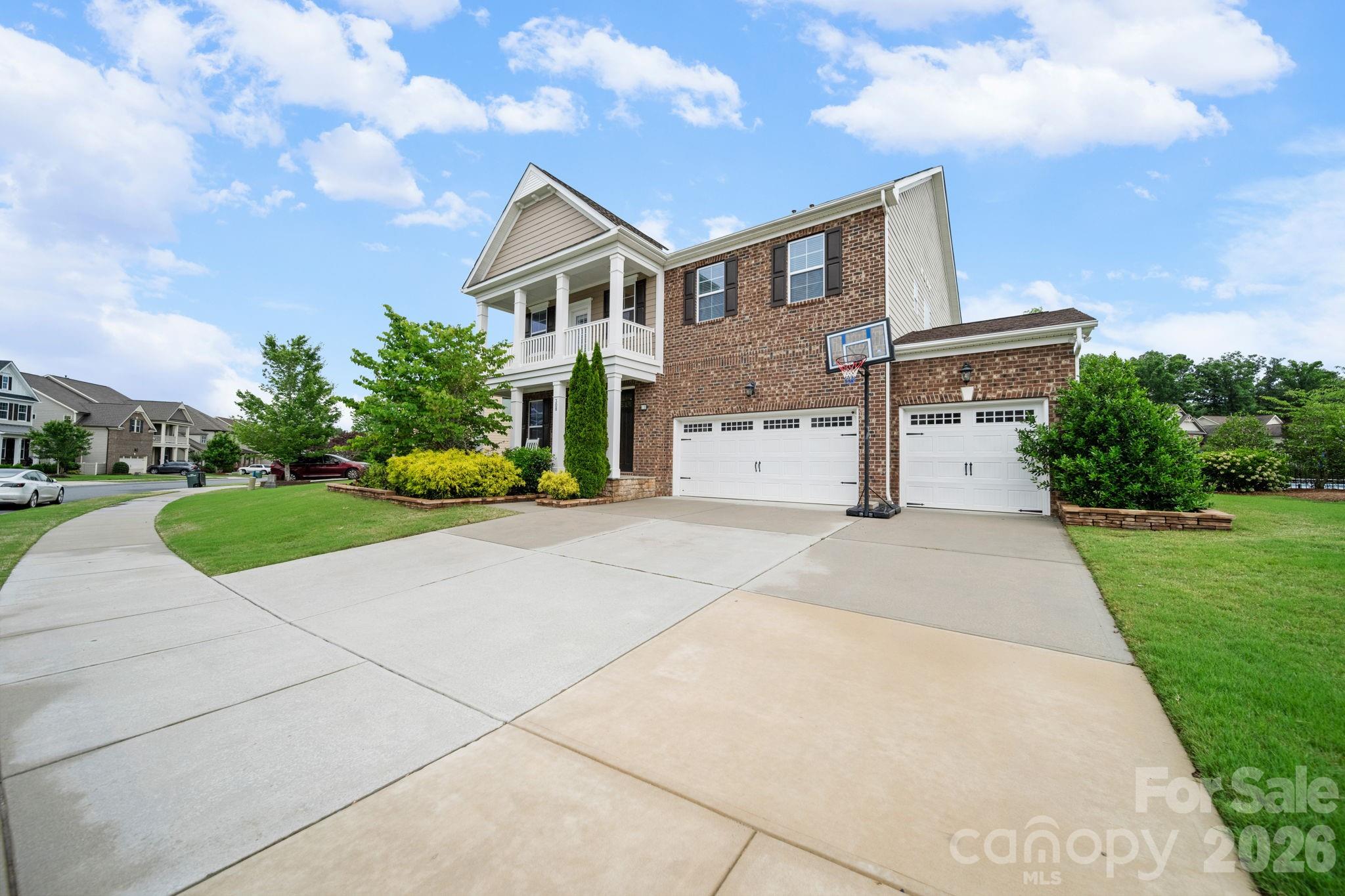308 Somerled Way