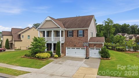 Photo of 308 Somerled Way, Waxhaw, NC 28173 (MLS # 4388632)