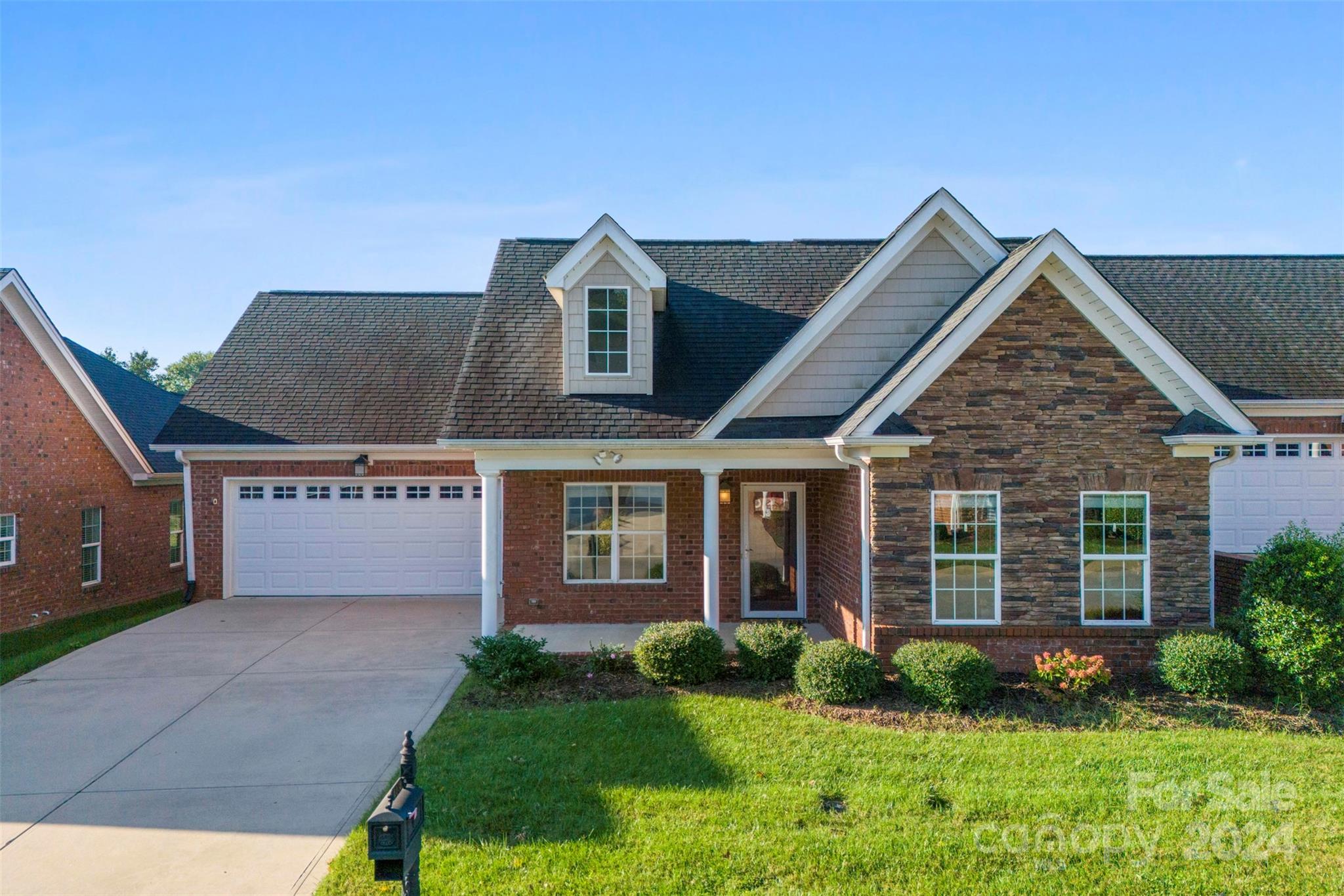 The Villas at Creekwalk - Residential