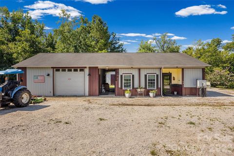 Photo of 1445 Camp Drive, Lancaster, SC 29720 (MLS # 4405888)