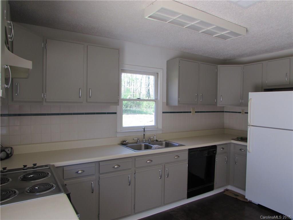 Moreland Estates - Residential Lease