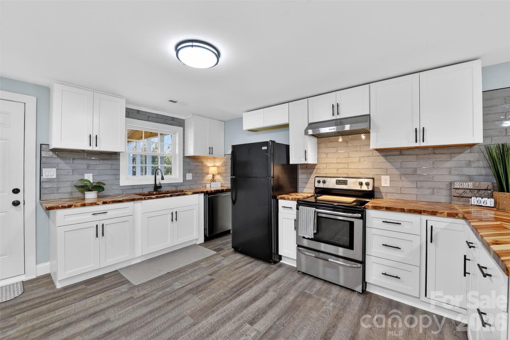 7642 Dallas Cherryville Highway