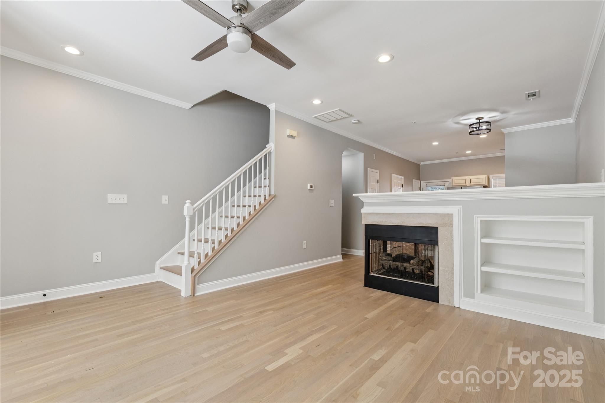 222-50 S Torrence Street