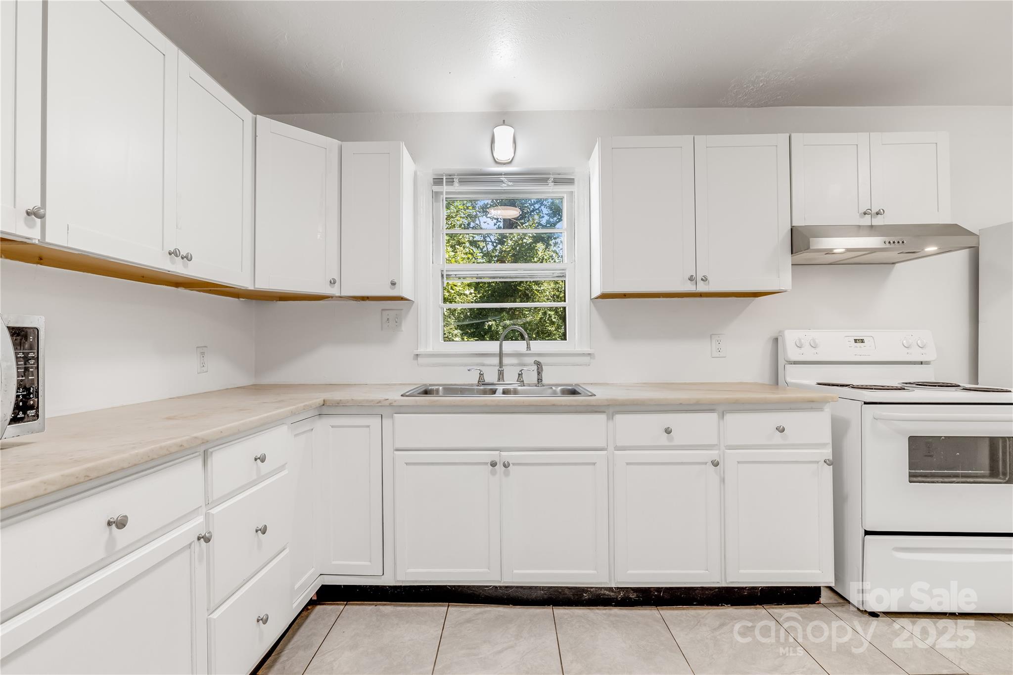 127 Shadowlawn Drive