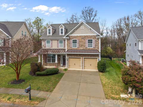 Photo of 10817 Bere Island Drive, Charlotte, NC 28278 (MLS # 4355933)