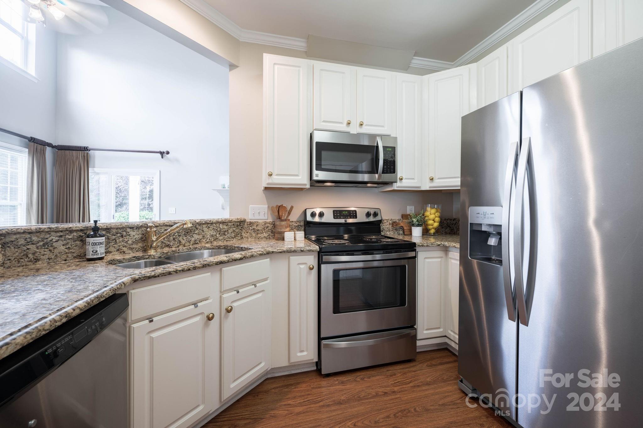 Ridge Pointe - Residential