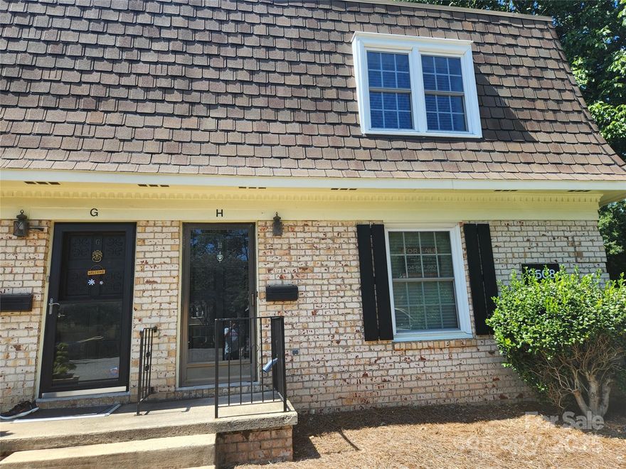 Stunning two bedroom, two and one half bath end unit condo located in South Park area near shopping and CATS.
Unit has been upgraded with new cabinets, granite counter tops, stainless steel appliances, freshly painted, new
washer and dryer, new carpet. Cozy fireplace with gas logs in the living room. Walk in tub and shower with  jacuzzi to sooth you while you take your bath. Each bedroom has its own bathroom. Fenced back yard with patio. HOA dues include pool, clubhouse, HVAC, electricity. gas, lawn maintenance and irrigation, trash removal, water. Condo is within walking distance to South Park Mall, restaurants, Synthony Park, CATS. Fireplace sold as it is.