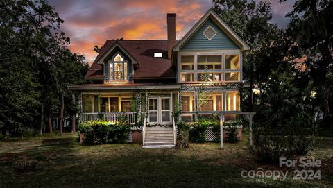 A home in Daufuskie Island