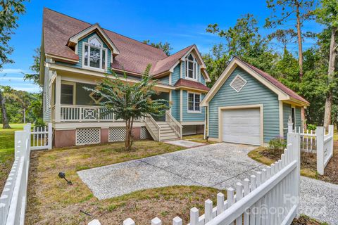 A home in Daufuskie Island