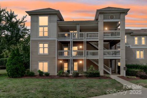 Photo of 18563 Vineyard Point Lane, Cornelius, NC 28031 (MLS # 4314880)