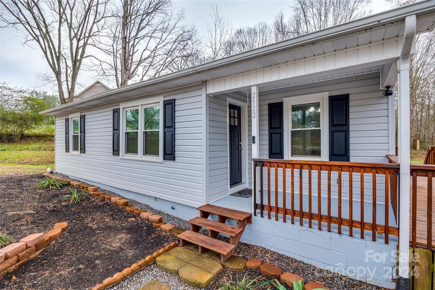 This adorable 3 bedroom, 1 bath home is nestled on a generous plot of land in Rock Hill's desirable Lesslie community.  The home receives lots of natural light and has a spacious outdoor deck, which is perfect for entertaining or relaxing.  Two outdoor sheds are located within the fenced-in back yard.   This home is located just minutes from York County's upcoming Catawba Bend Preserve, a massive park and nature preserve planned along the nearby Catawba River.