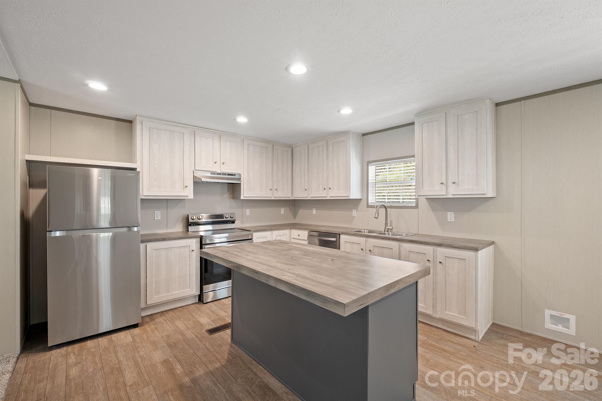 Peaceful Hill - Residential