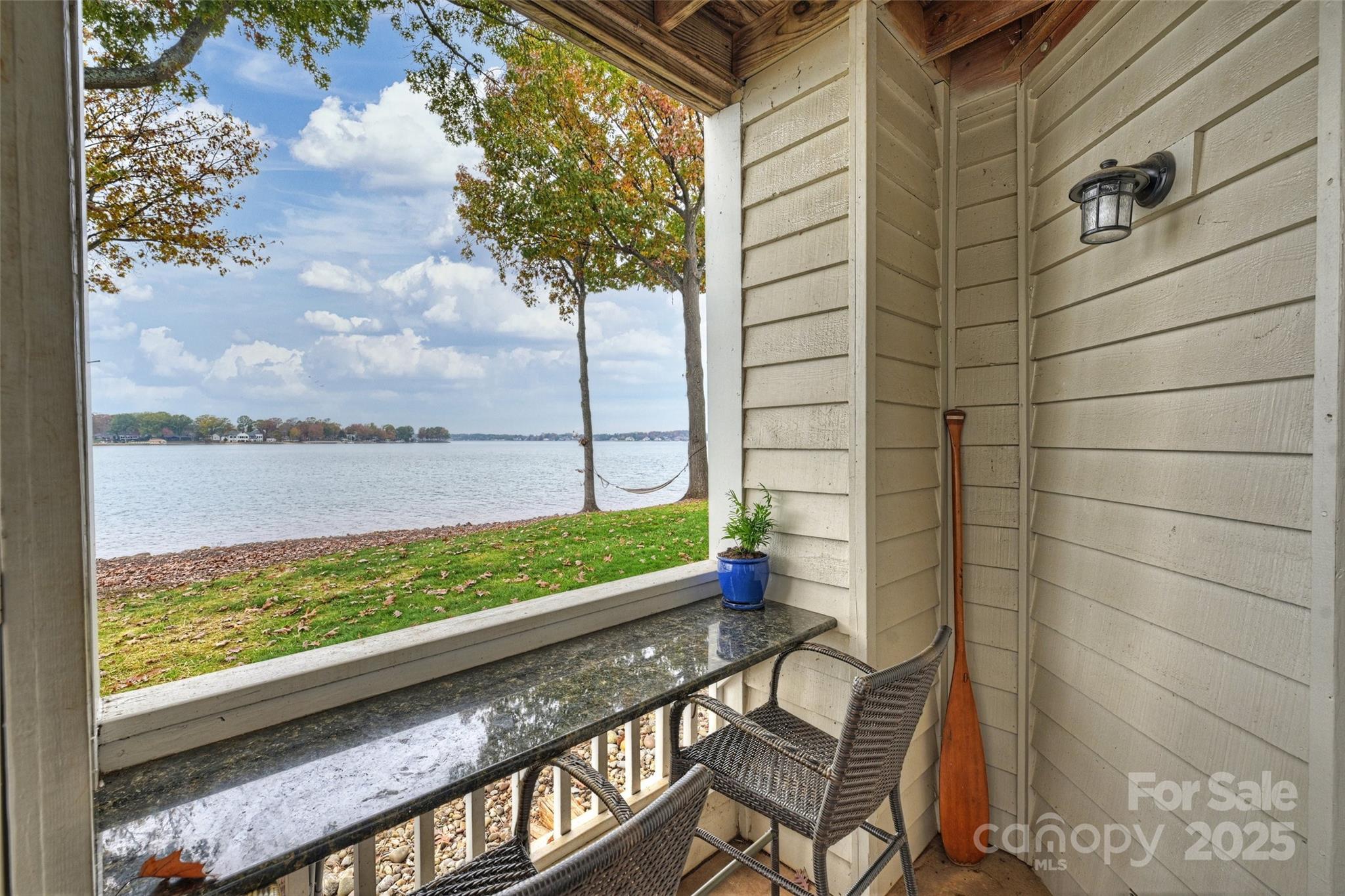 907 Southwest Drive