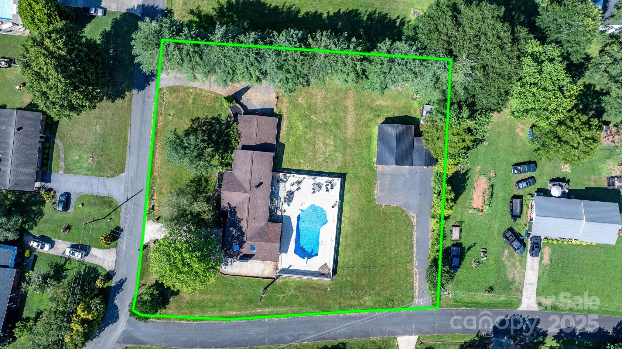 2596 SweetBriar Circle