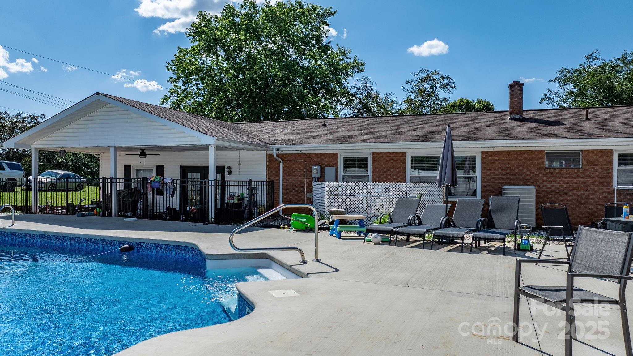 Cloverdale - Residential