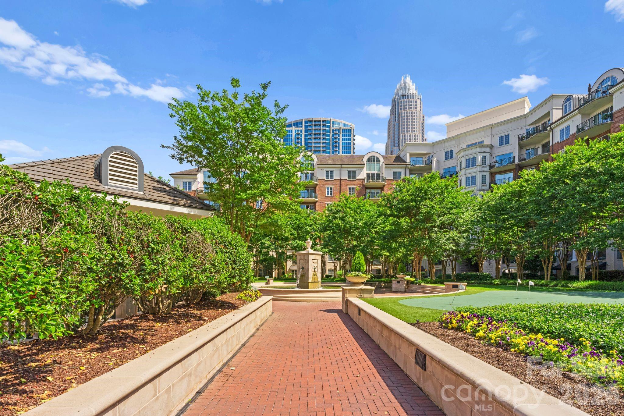 Fifth And Poplar - Residential