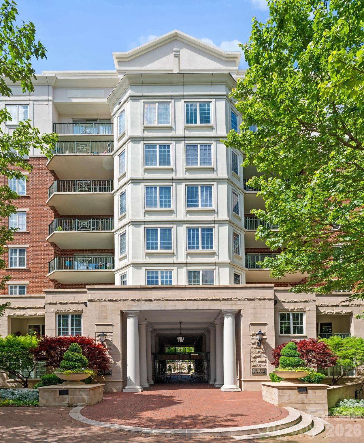 Fifth And Poplar - Residential