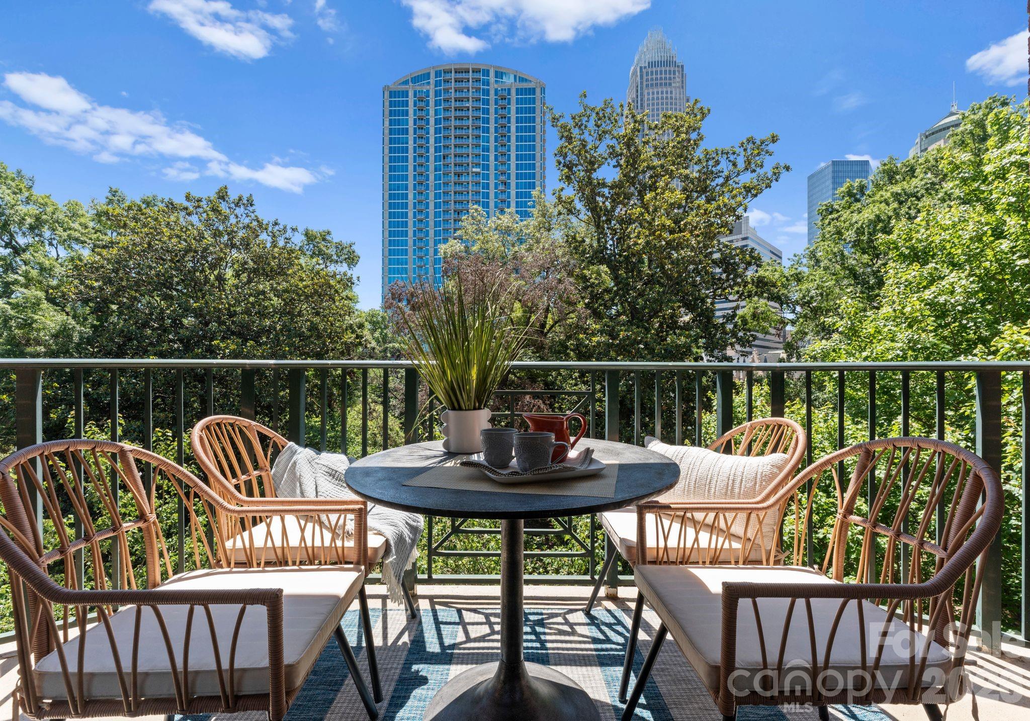 Fifth And Poplar - Residential