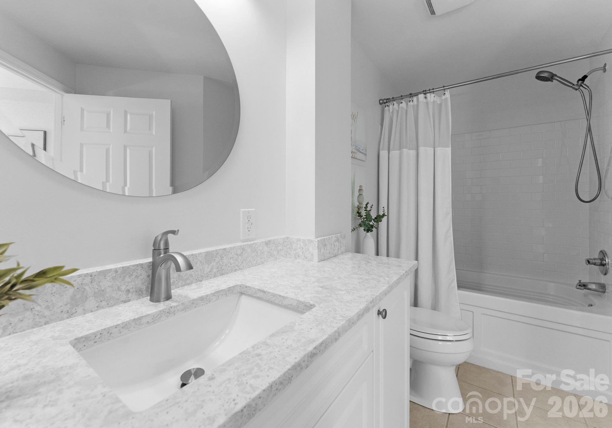 Fifth And Poplar - Residential