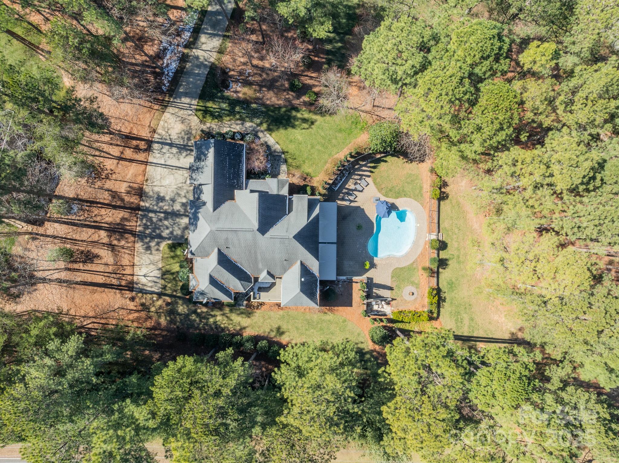 4552 Sawgrass Court