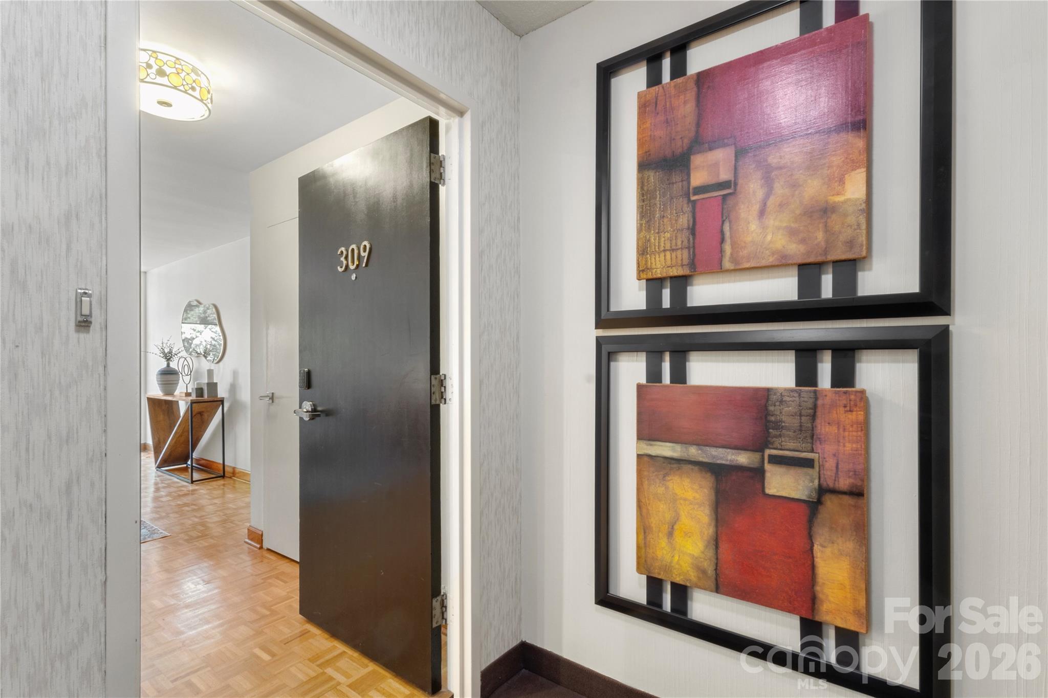 1300 Queens Road 309