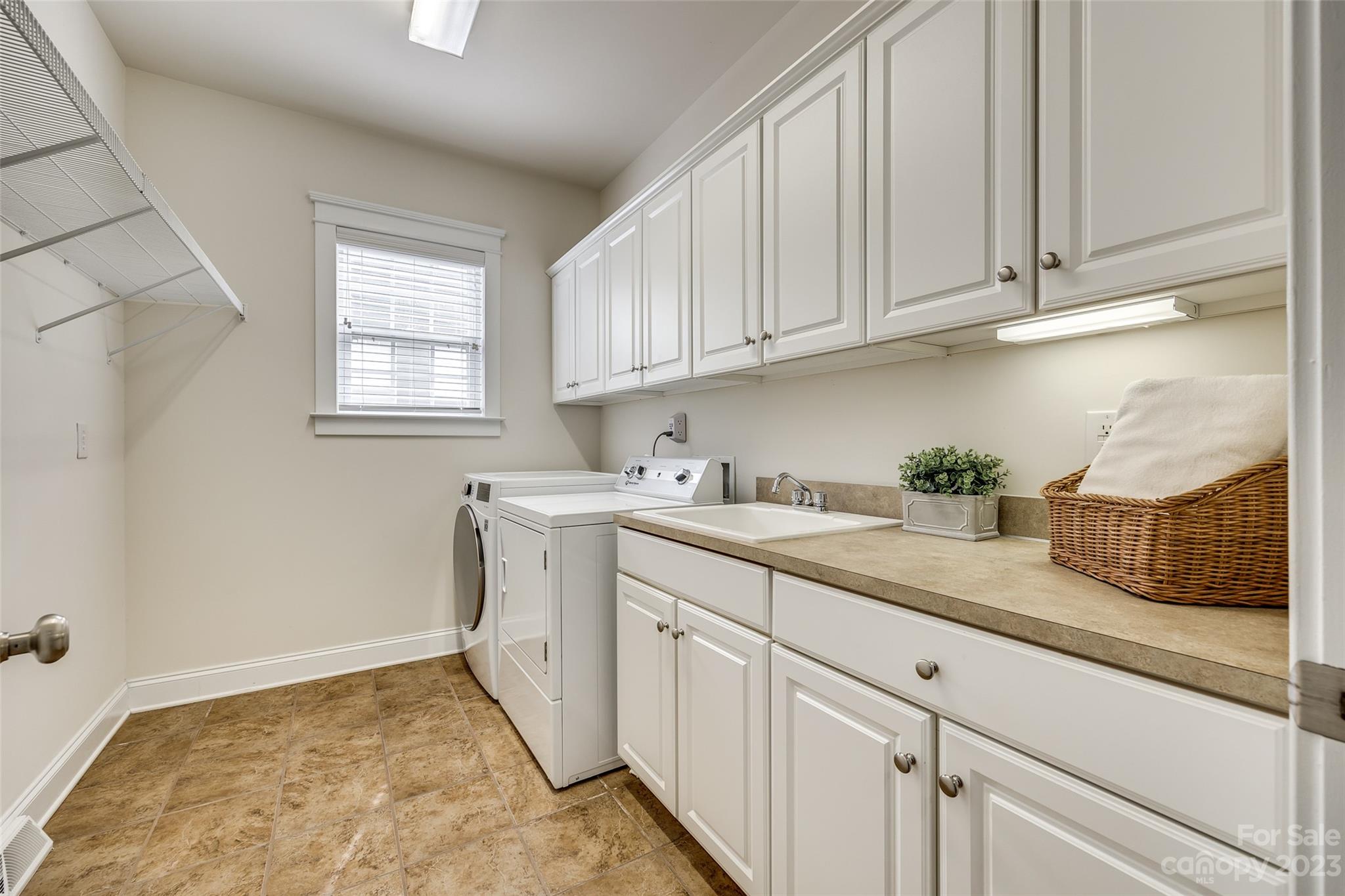 Lake Shore - Residential