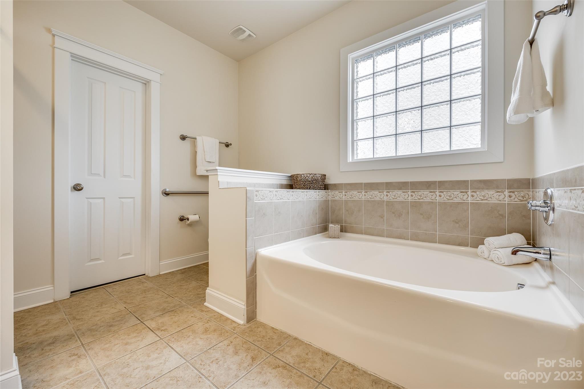 Lake Shore - Residential