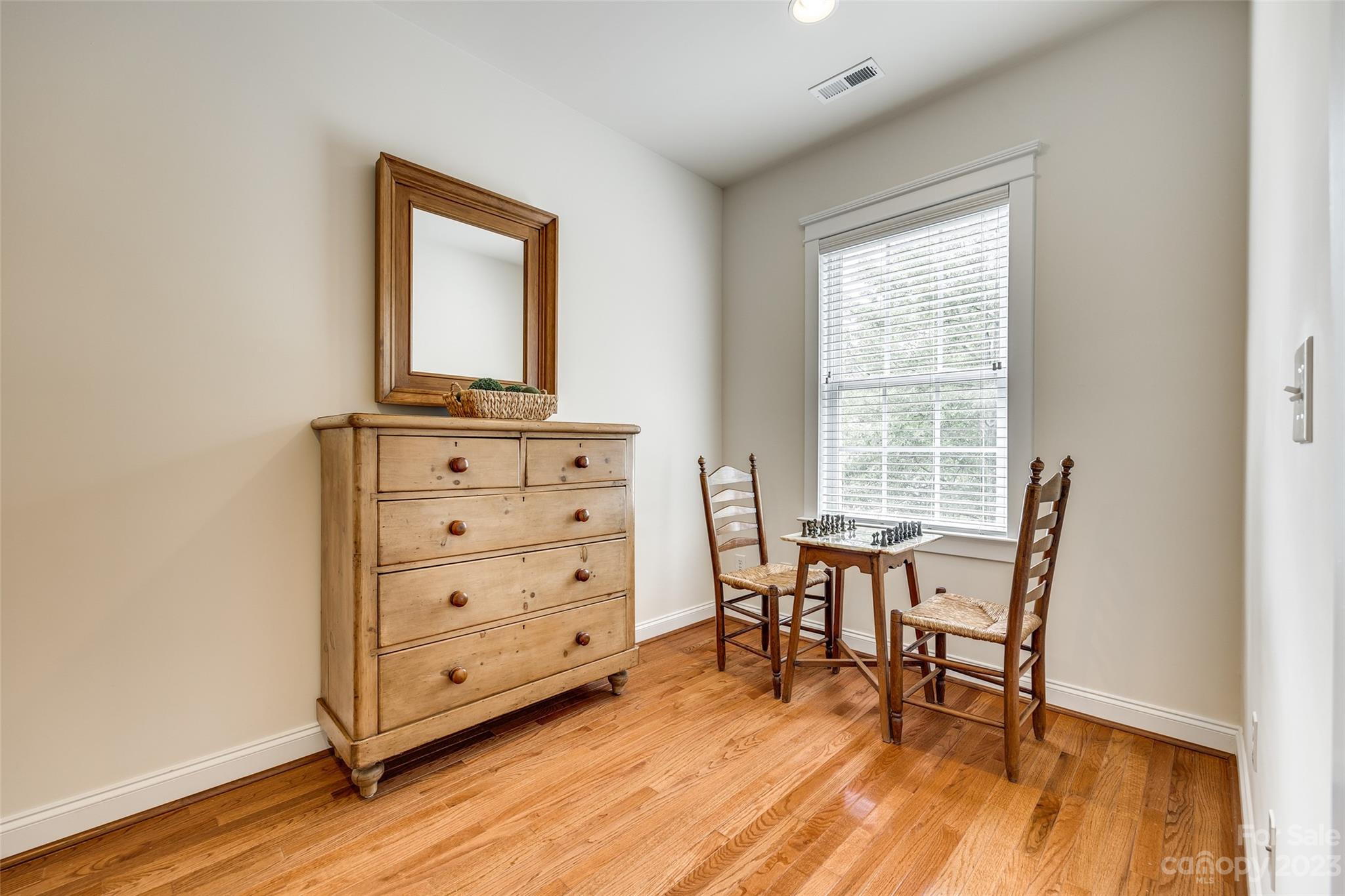 Lake Shore - Residential