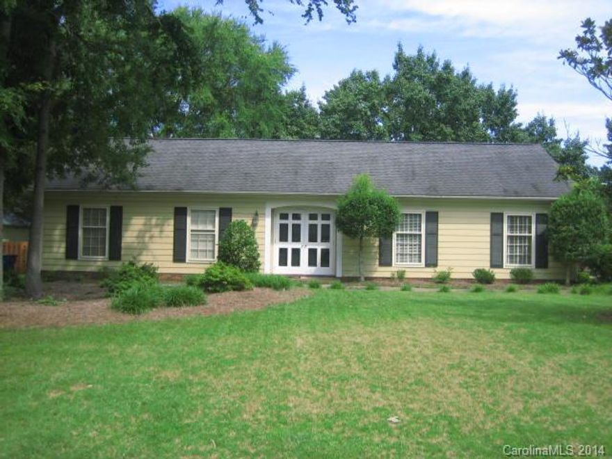 Great location. Minutes to schools, and shopping. Tranquil back yard. Move in ready.