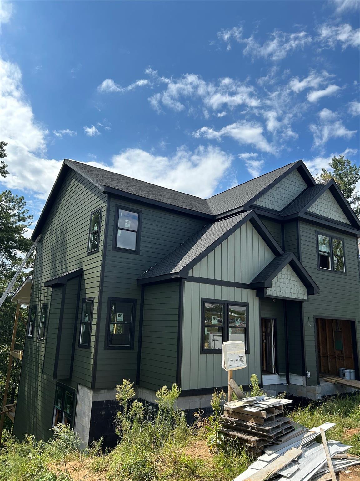 924 Newport Court