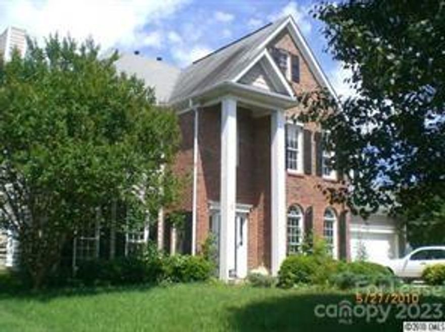 Awesome open floor plan! Ardrey Kell Schools! New granite counters & tile floors. Fenced backyard & over sized screen porch! Will Not Last!   Listing Agent is related to Landlord. Do Not Disturb Tenant !!!!!
Available February 1, 2024.