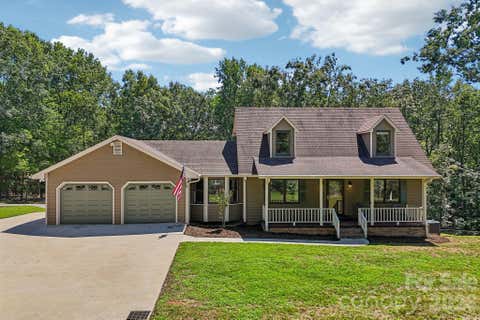 Photo of 158 Mallard Drive, Columbus, NC 28722 (MLS # 4413493)
