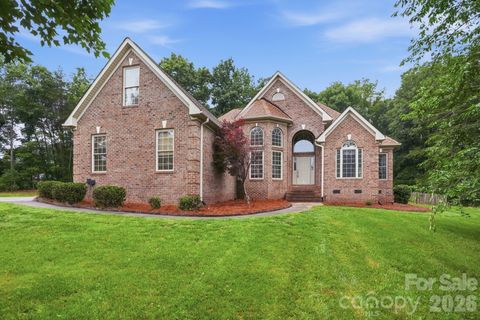 Photo of 1099 Curve View Road, Lincolnton, NC 28092 (MLS # 4389722)