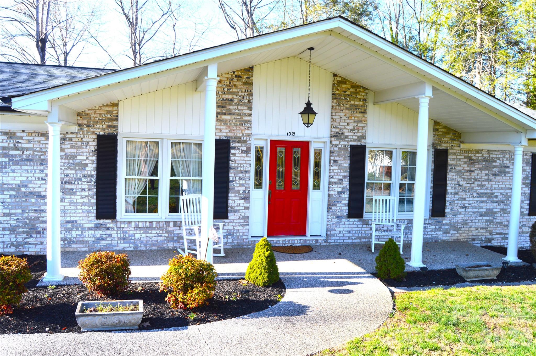 1015 Woodbine Place NE