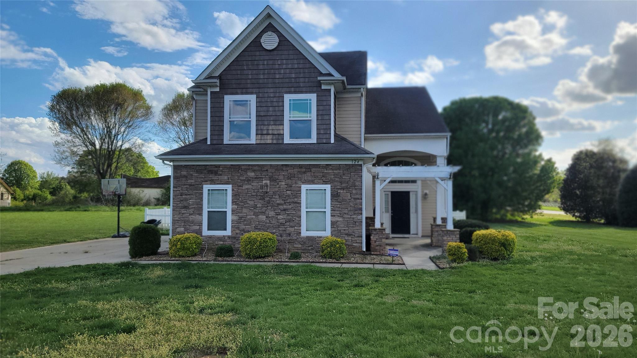 124 Settlers Grove Lane