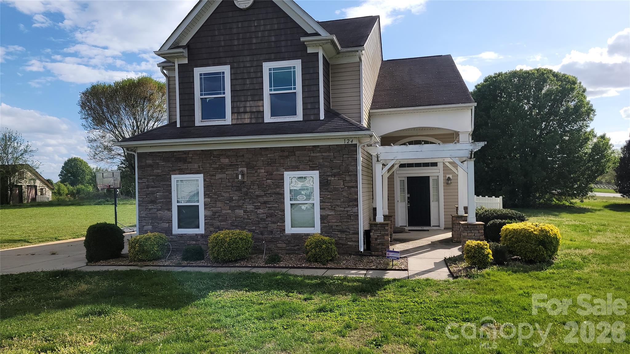 124 Settlers Grove Lane