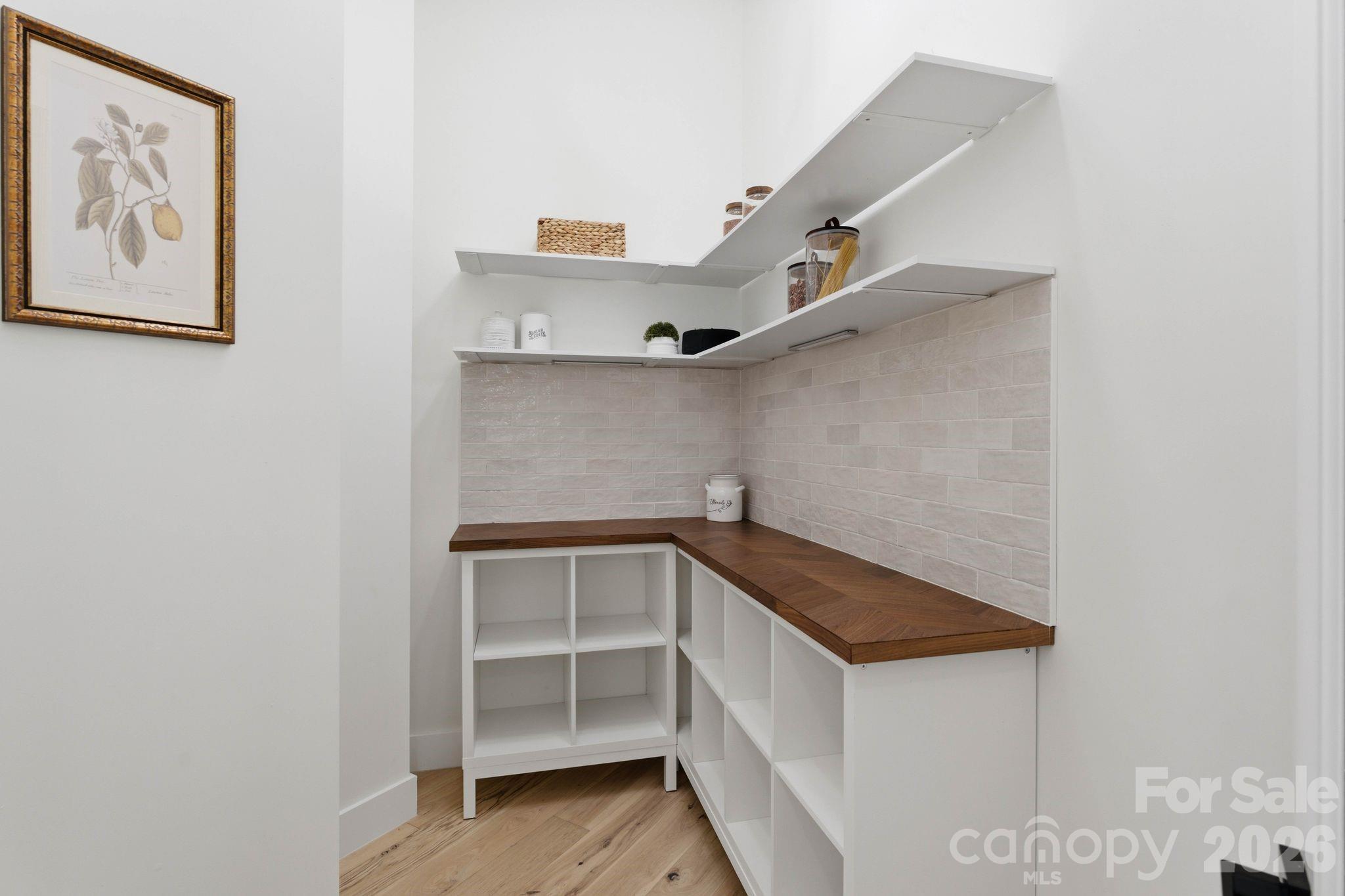 Queens Cove - Residential